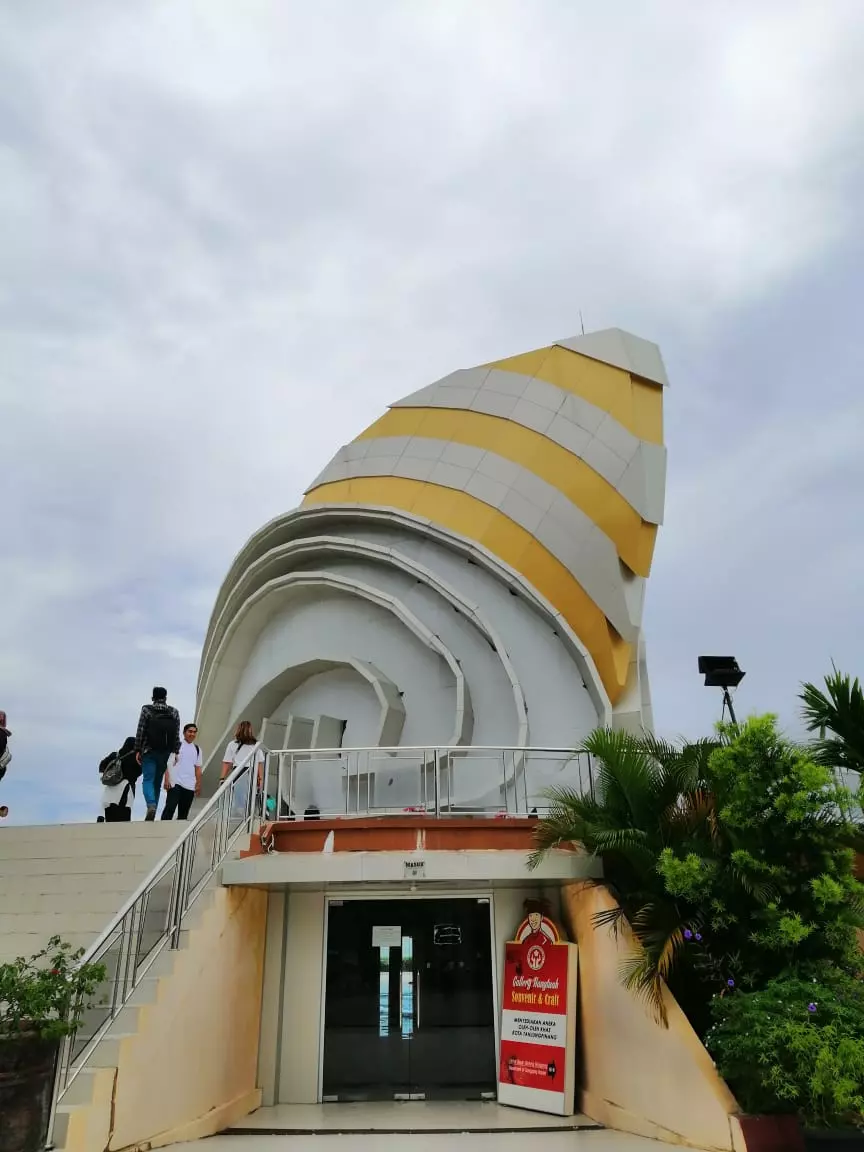 Gambar Gedung Gonggong 10