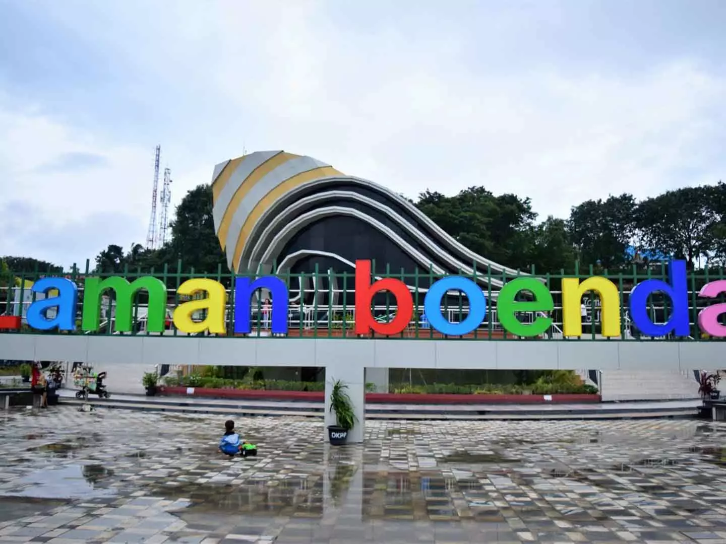 Gambar Gedung Gonggong 4