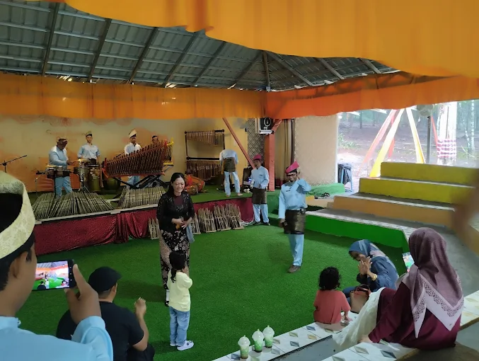 Gambar Saung Budaya 9